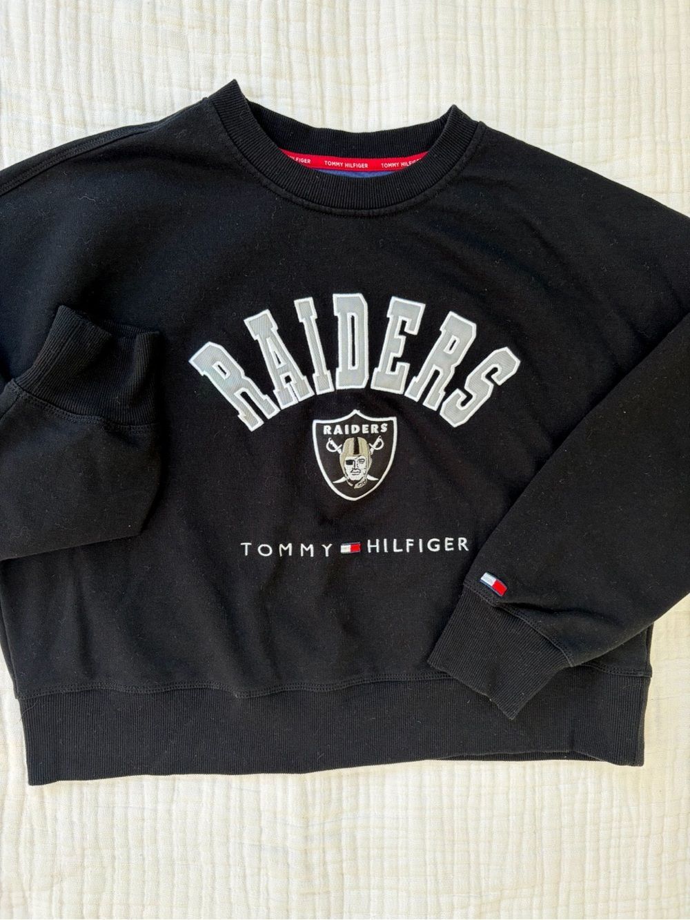 Tommy Hilfiger Raiders Cropped Sweatshirt Black NFL Pullover Size L